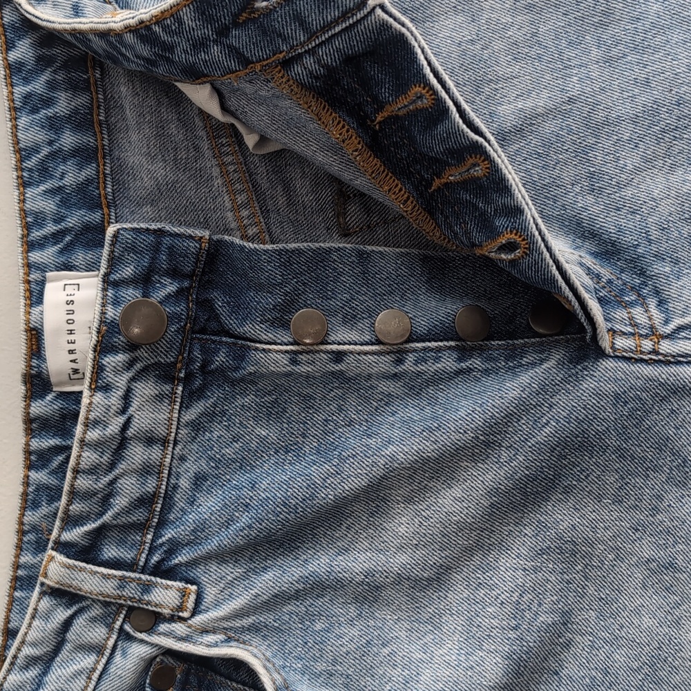 Warehouse Women's 30 Light Blue Cotton Denim Cut Off Shorts - Picture 3 of 5
